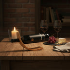 Weinhalter "Mond" aus Olivenholz